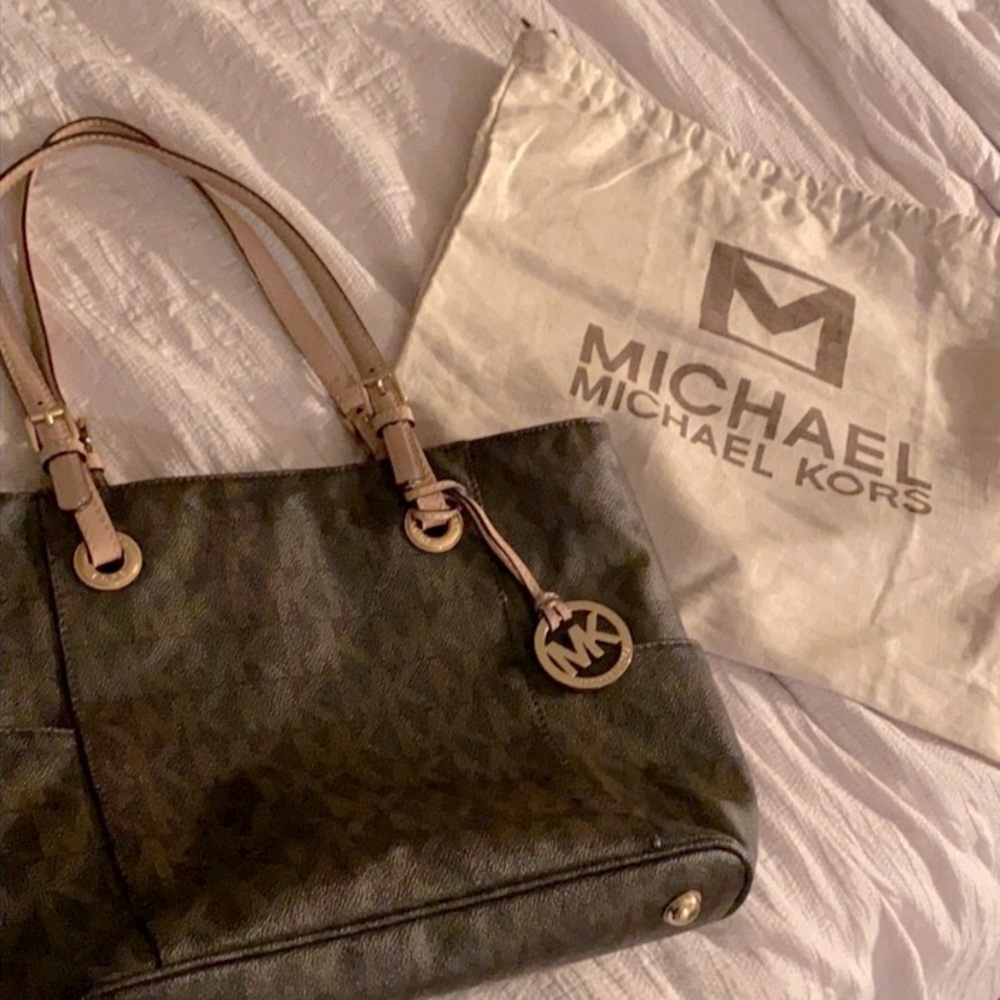 Authentic Michael Kors purse tote